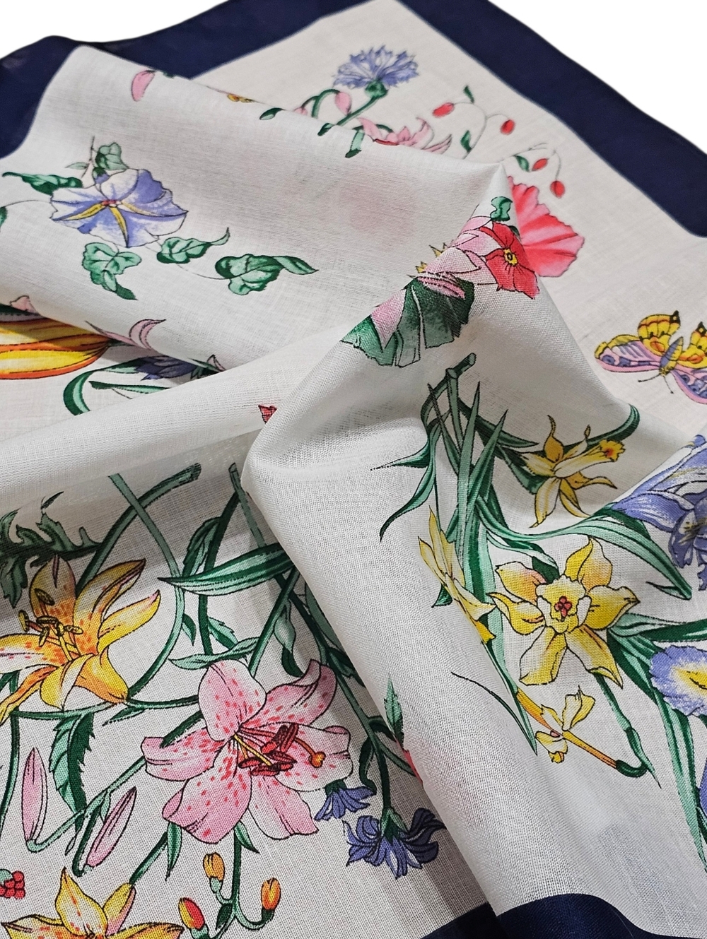 GUCCI SCARF - Picture 7 of 14